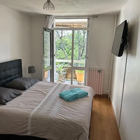 Appartement Pres De Bordeaux A 2 Min Du Tram